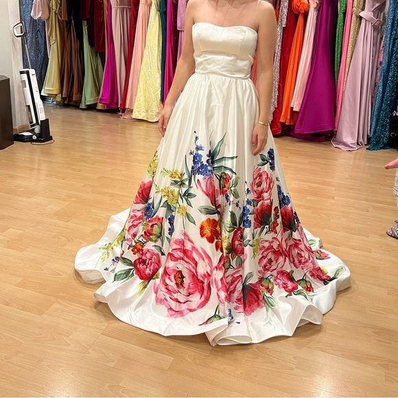 Size 4 Sherri Hill Maxi Gown - Picture 2 of 2